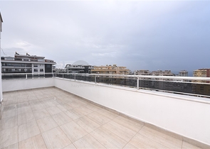 دوبلكس عائلية واسعة باطلالة بحر - ضمن مجمع سكني في محمودلار / الانيا 