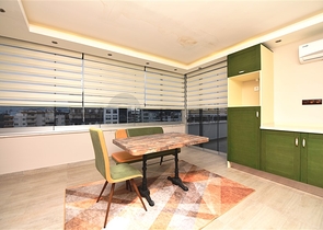 دوبلكس عائلية واسعة باطلالة بحر - ضمن مجمع سكني في محمودلار / الانيا 