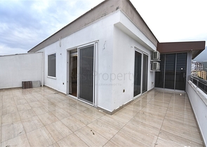 دوبلكس عائلية واسعة باطلالة بحر - ضمن مجمع سكني في محمودلار / الانيا 