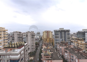 دوبلكس عائلية واسعة باطلالة بحر - ضمن مجمع سكني في محمودلار / الانيا 