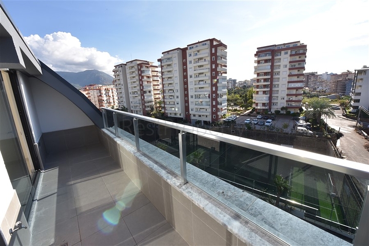 بنتهاوس جديدة في اوبا - غرفتين وصالة -ضمن مجمع سكني - اوبا / الانيا 