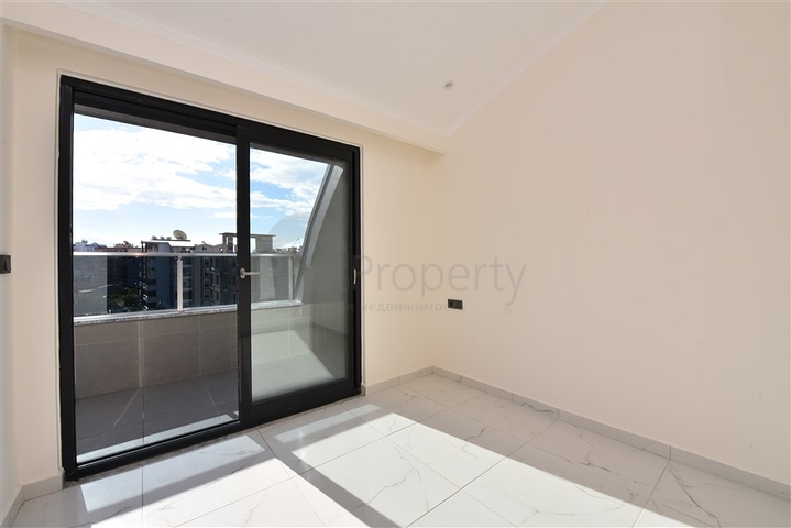 بنتهاوس جديدة في اوبا - غرفتين وصالة -ضمن مجمع سكني - اوبا / الانيا 