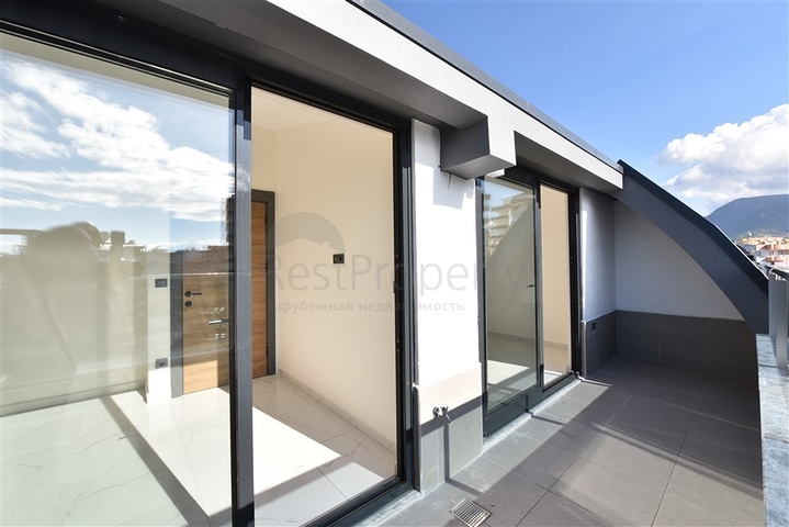 بنتهاوس جديدة في اوبا - غرفتين وصالة -ضمن مجمع سكني - اوبا / الانيا 