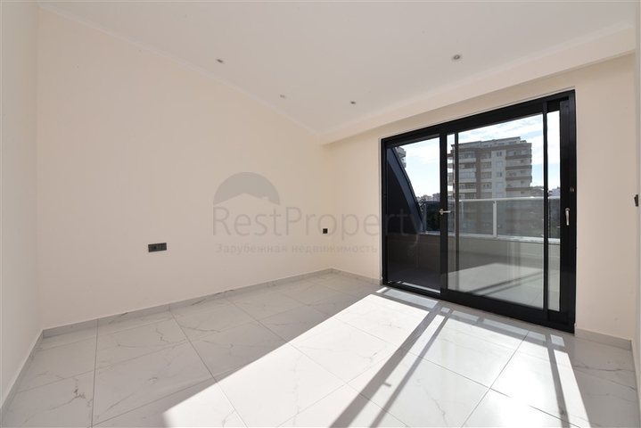 بنتهاوس جديدة في اوبا - غرفتين وصالة -ضمن مجمع سكني - اوبا / الانيا 