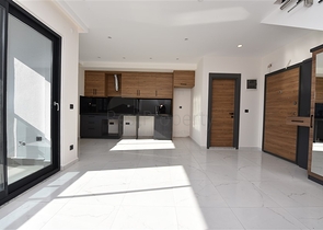 بنتهاوس جديدة في اوبا - غرفتين وصالة -ضمن مجمع سكني - اوبا / الانيا 