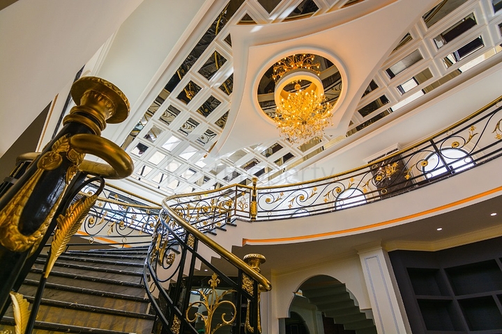 اطلالة بحر - مجمع 5 نجوم -شقة 2 غرفة وصالة في مركز الانيا 