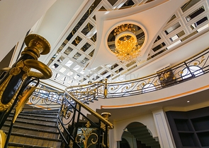 اطلالة بحر - مجمع 5 نجوم -شقة 2 غرفة وصالة في مركز الانيا 