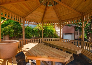 مجمع فاخر في مركز الانيا - شقة 2 غرفة وصالة مفروشة -الانيا سنتر 