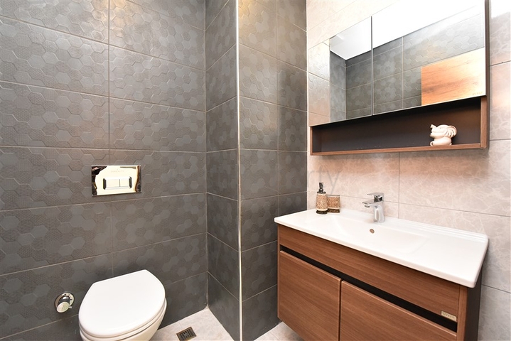 دوبلكس 2 غرفة وصالة -ضمن مجمع حديث فاخر -في محمودلار / الانيا 