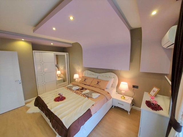 اطلالة بحر -شقة 2 غرفة وصالة -مفروشة -ضمن مجمع سكني في محمودلار / الانيا 