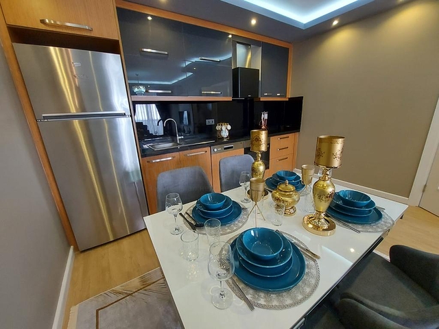 اطلالة بحر -شقة 2 غرفة وصالة -مفروشة -ضمن مجمع سكني في محمودلار / الانيا 