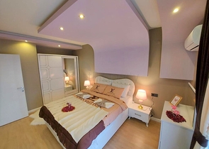 اطلالة بحر -شقة 2 غرفة وصالة -مفروشة -ضمن مجمع سكني في محمودلار / الانيا 