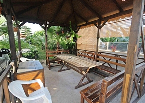 اطلالة بحر -شقة 2 غرفة وصالة -مفروشة -ضمن مجمع سكني في محمودلار / الانيا 