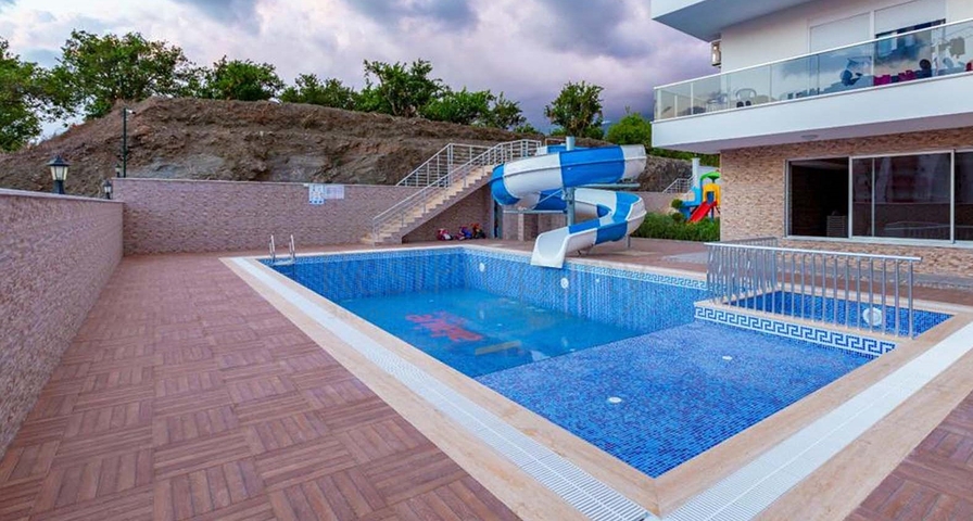 شقق للبيع في محمودلار - تصميم 1+1 - مفروشة وضمن مجمع حديث - محمودلار / الانيا 