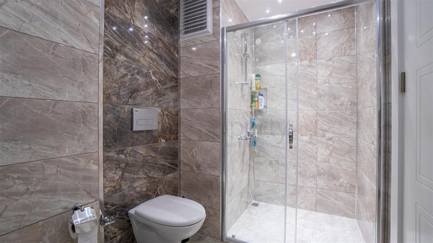 شقق للبيع في محمودلار - تصميم 1+1 - مفروشة وضمن مجمع حديث - محمودلار / الانيا 