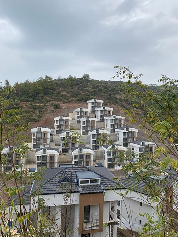 فيلات فريدة مطلة على البحر