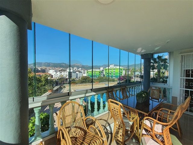 اطلالة بحر - دوبلكس واسعة 3 غرف وصالة -في كاستل / الانيا 