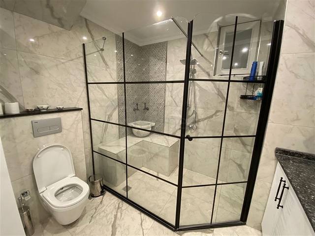 اطلالة بحر - دوبلكس واسعة 3 غرف وصالة -في كاستل / الانيا 