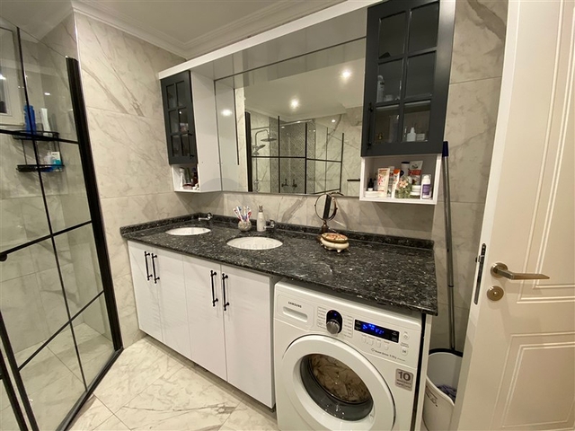 اطلالة بحر - دوبلكس واسعة 3 غرف وصالة -في كاستل / الانيا 