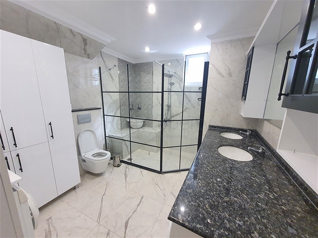 اطلالة بحر - دوبلكس واسعة 3 غرف وصالة -في كاستل / الانيا 