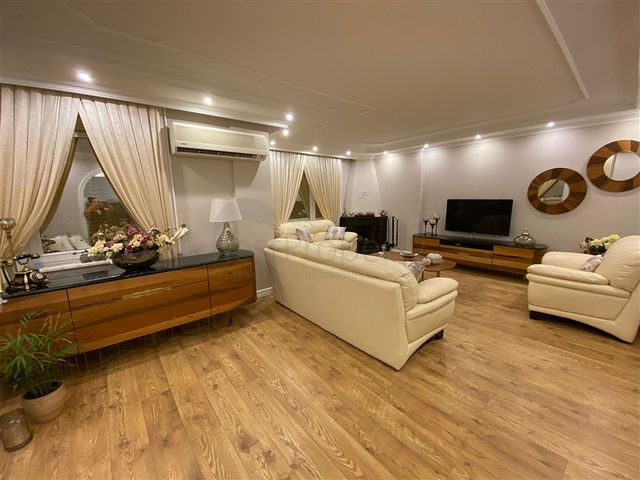 اطلالة بحر - دوبلكس واسعة 3 غرف وصالة -في كاستل / الانيا 