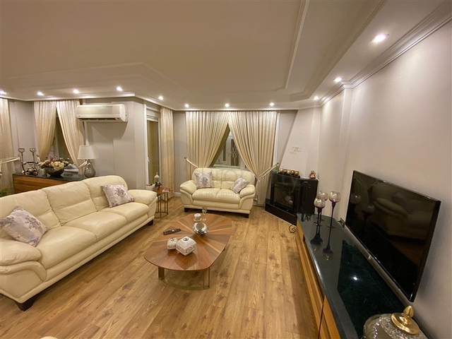 اطلالة بحر - دوبلكس واسعة 3 غرف وصالة -في كاستل / الانيا 