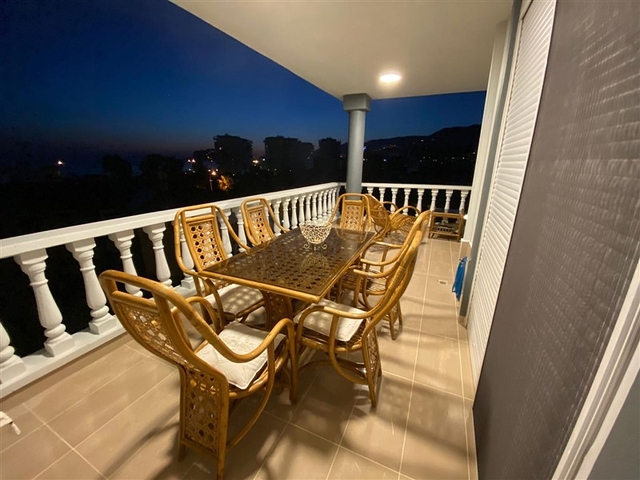 اطلالة بحر - دوبلكس واسعة 3 غرف وصالة -في كاستل / الانيا 