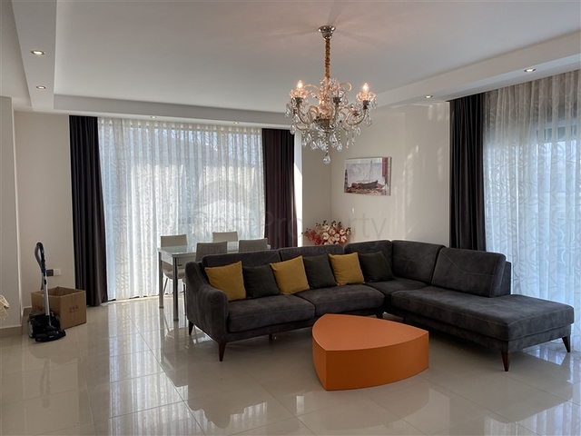 شقة اطلالة بخر -ضمن مجمع فاخر -في كارجيجاك / الانيا 