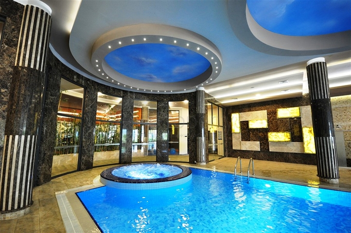 شقة اطلالة بخر -ضمن مجمع فاخر -في كارجيجاك / الانيا 