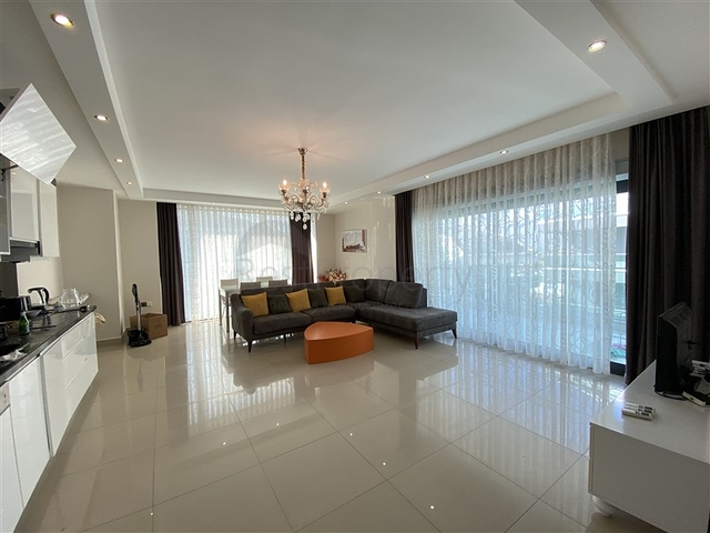 شقة اطلالة بخر -ضمن مجمع فاخر -في كارجيجاك / الانيا 