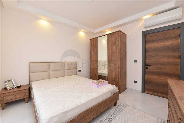 دوبلكس ضمن مجمع فاخر -قريب من البحر والخدمات في محمودلار / الانيا 