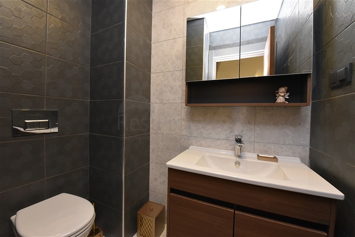 دوبلكس ضمن مجمع فاخر -قريب من البحر والخدمات في محمودلار / الانيا 