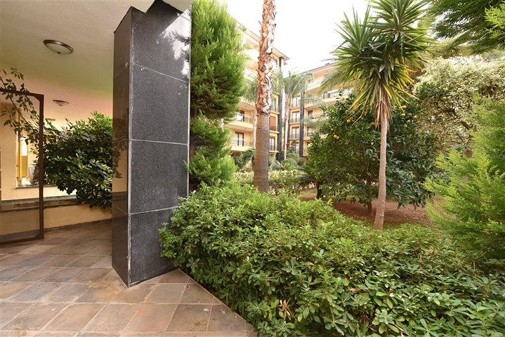 عقارات فاخرة في مركز الانيا -شقة 2 غرفة وصالة ضمن مجمع 5 نجوم -مركز الانيا 