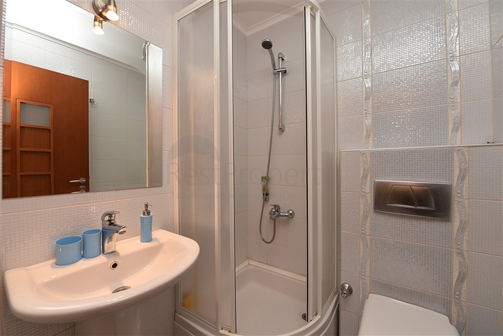 عقارات فاخرة في مركز الانيا -شقة 2 غرفة وصالة ضمن مجمع 5 نجوم -مركز الانيا 