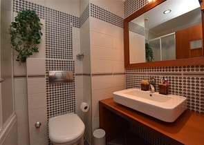 عقارات فاخرة في مركز الانيا -شقة 2 غرفة وصالة ضمن مجمع 5 نجوم -مركز الانيا 