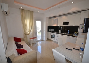 قريبة من شاطئ كليوباترا - شقة مفروشة -غرفة وصالة -في مركز الانيا 