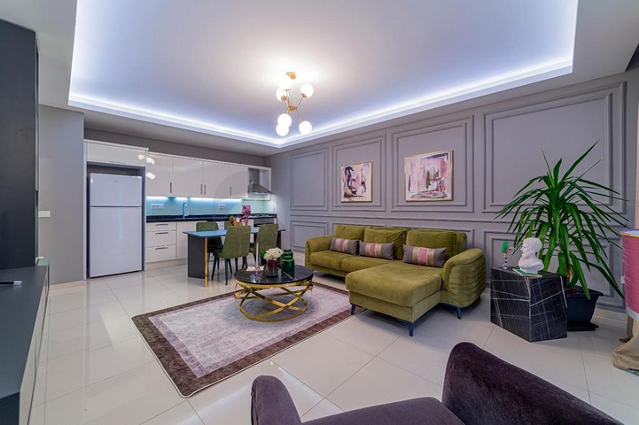 شقة واسعة - غرفة نوم وصالة -اثاث انيق -في محمودلار / الانيا 