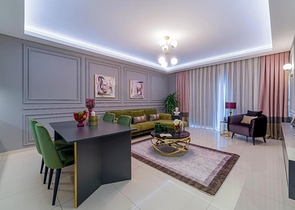 شقة واسعة - غرفة نوم وصالة -اثاث انيق -في محمودلار / الانيا 