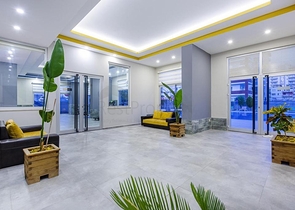 شقة واسعة - غرفة نوم وصالة -اثاث انيق -في محمودلار / الانيا 