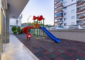 شقة واسعة - غرفة نوم وصالة -اثاث انيق -في محمودلار / الانيا 