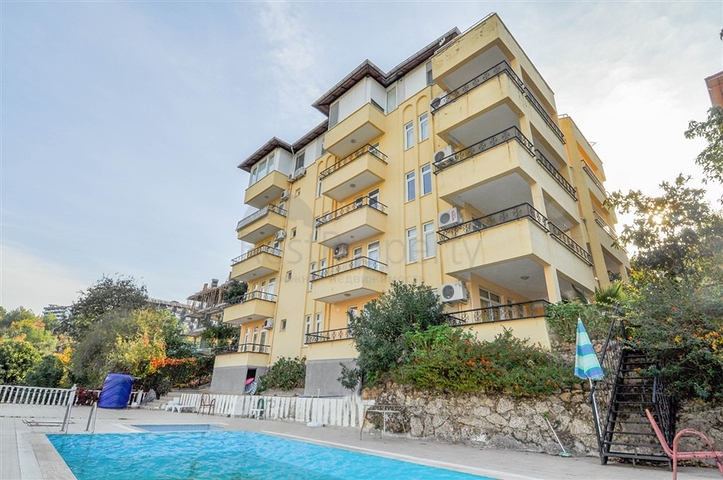 شقة للبيع في كاستل بسعر مناسب -غرفتين وصالة -اثاث انيق -كاستل / الانيا 