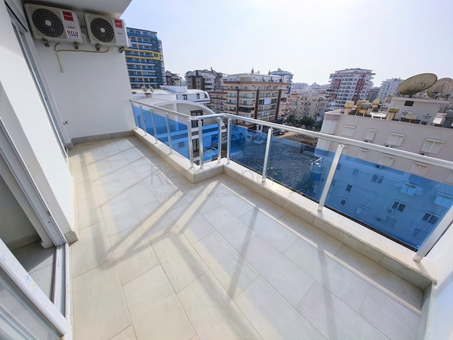 قريبة من البحر والخدمات -شقة غرفة وصالة في محمودلار / الانيا 