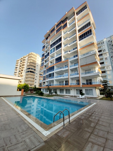 قريبة من البحر والخدمات -شقة غرفة وصالة في محمودلار / الانيا 