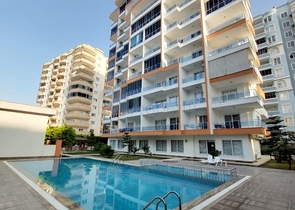 قريبة من البحر والخدمات -شقة غرفة وصالة في محمودلار / الانيا 