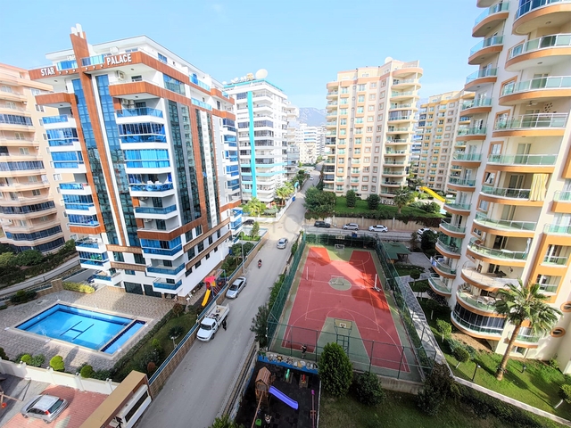 شقة غرفة وصالة مفروشة -ضمن مجمع سكني في محمودلار/ الانيا 