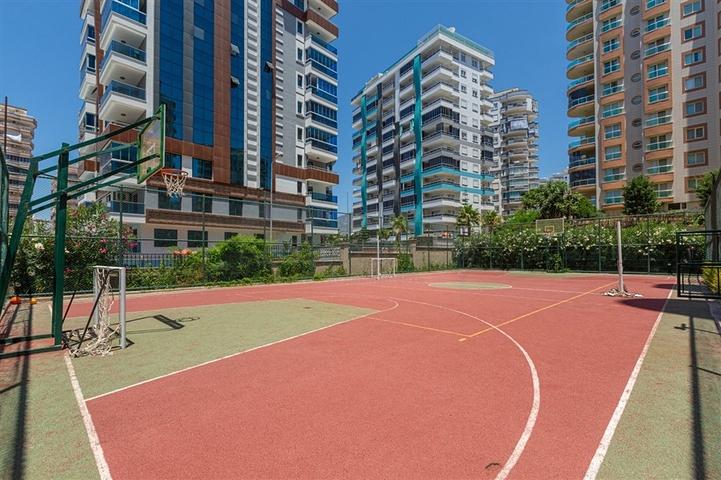 شقة غرفة وصالة مفروشة -ضمن مجمع سكني في محمودلار/ الانيا 