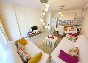 شقة غرفة وصالة مفروشة -ضمن مجمع سكني في محمودلار/ الانيا 