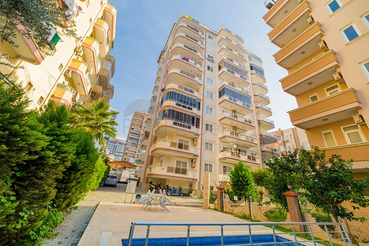 قريبة من البحر - شقة غرفة وصالة مفروشة -في محمودلار /الانيا 