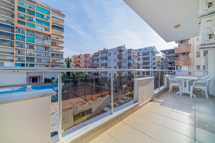 قريبة من البحر - شقة غرفة وصالة مفروشة -في محمودلار /الانيا 