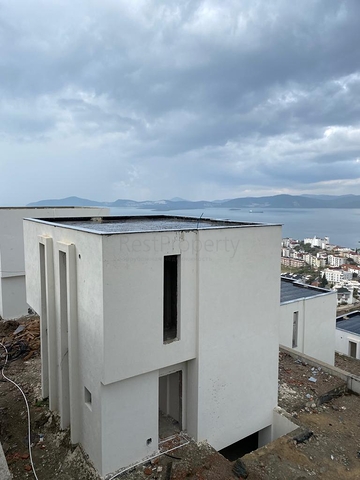 حياة رائعة في شبه جزيرة ذات طبيعة فريدة